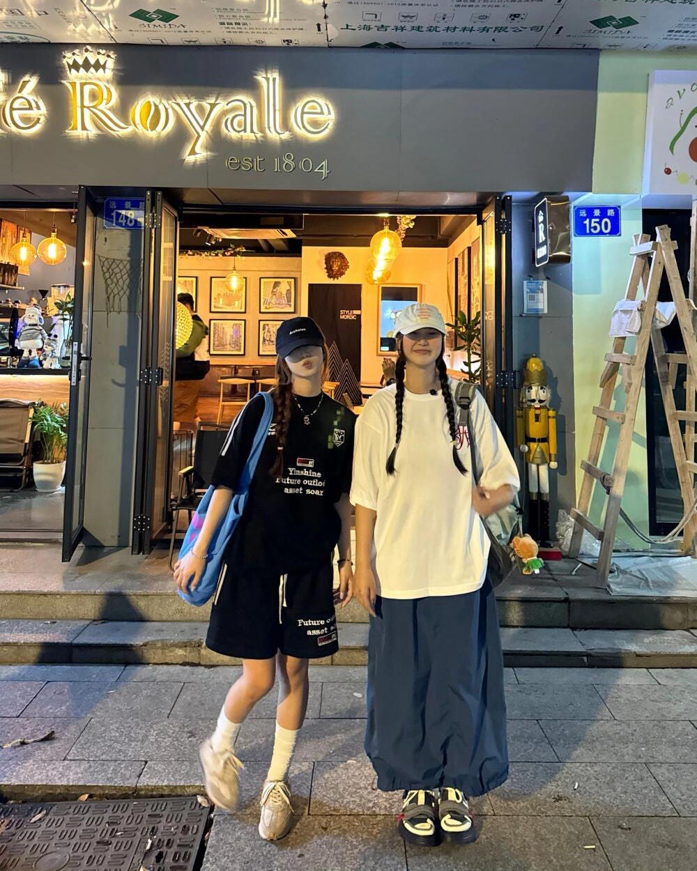 ひとみ on LIPS 「友達と会うのが楽しみです#コーデ#韓国ファッション#韓国コーデ..」(4枚目)