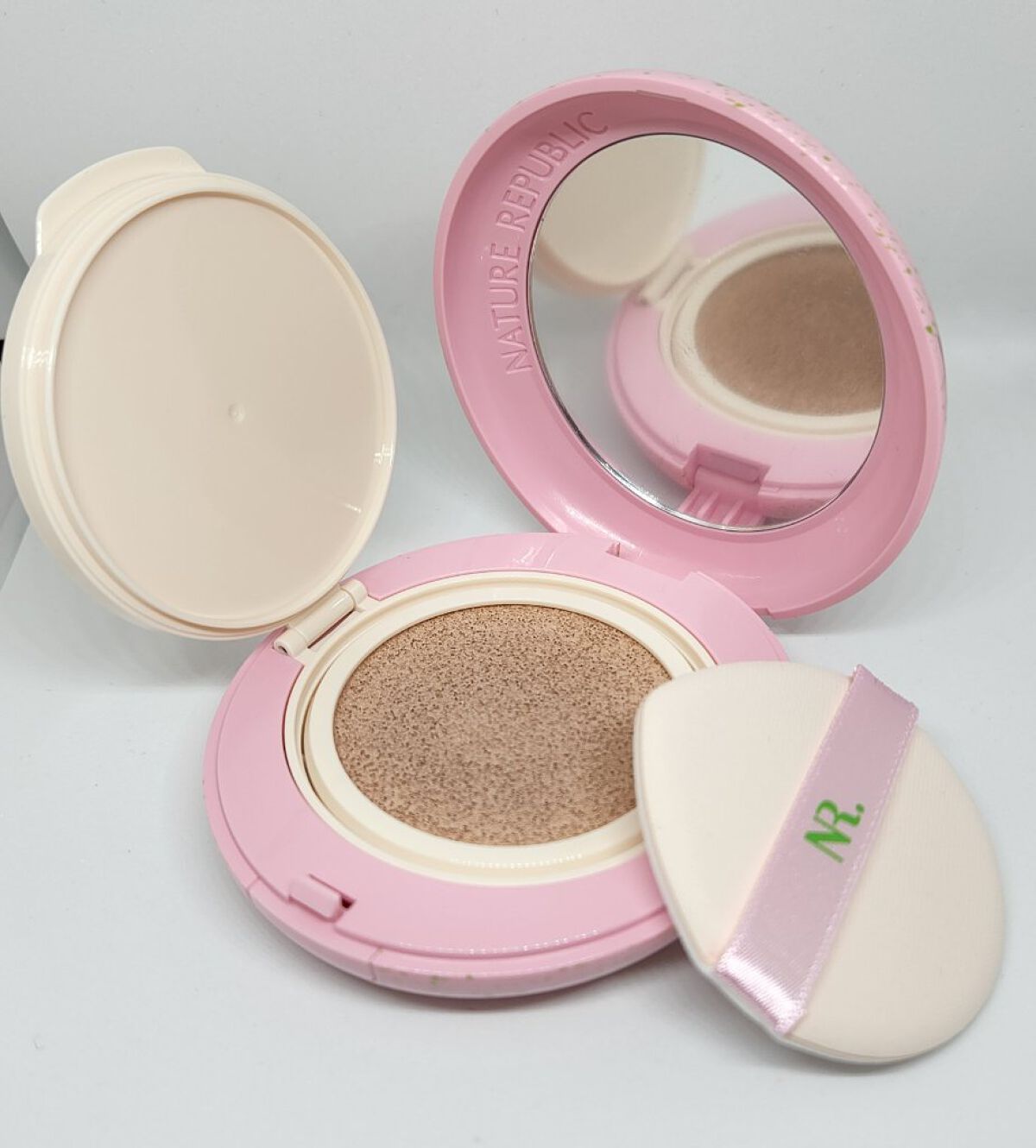 PROBIOエッセンスクッション/ネイチャーリパブリック/クッションファンデーションを使ったクチコミ（2枚目）