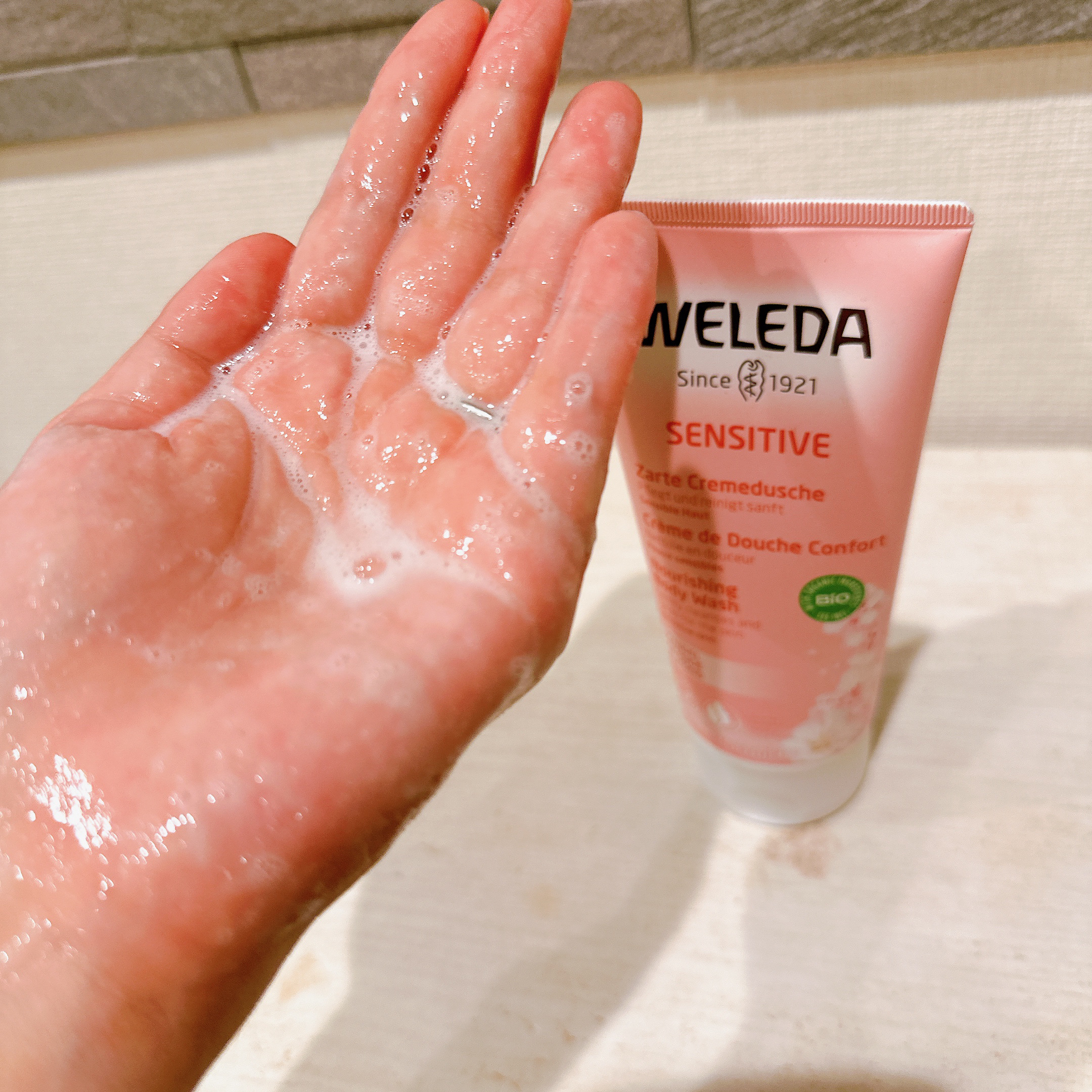 アーモンド クリーミーボディウォッシュ/WELEDA/ボディソープを使ったクチコミ（3枚目）