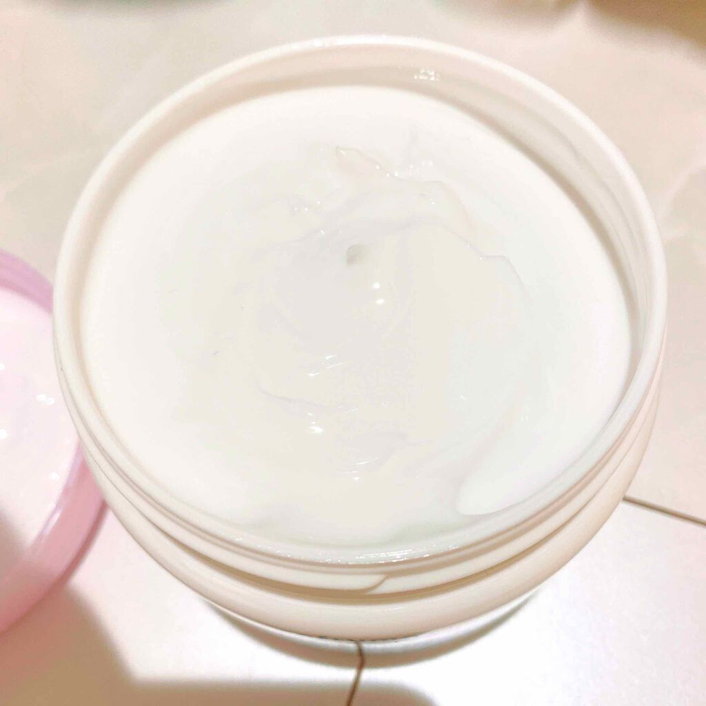 ソフティモ ホワイト コールドクリームのクチコミ「
* ┈ ┈ ┈ ┈ ┈ ┈ * ┈ ┈ ┈ ┈ ┈ ┈ *

初めまして！コスメオタクママ .....」（2枚目）