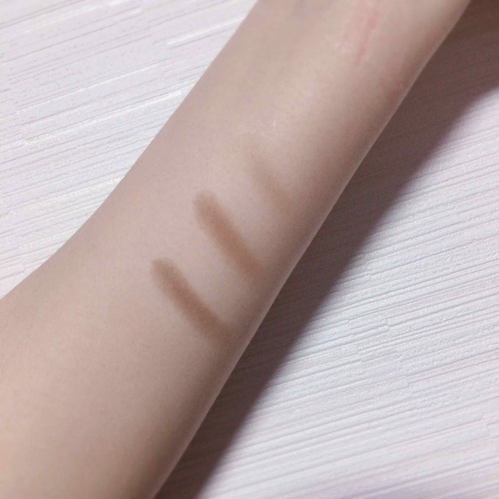 ユキリ on LIPS 「オーサムストアさんアイブロウパレットライトブラウンです😊✨色合..」(3枚目)