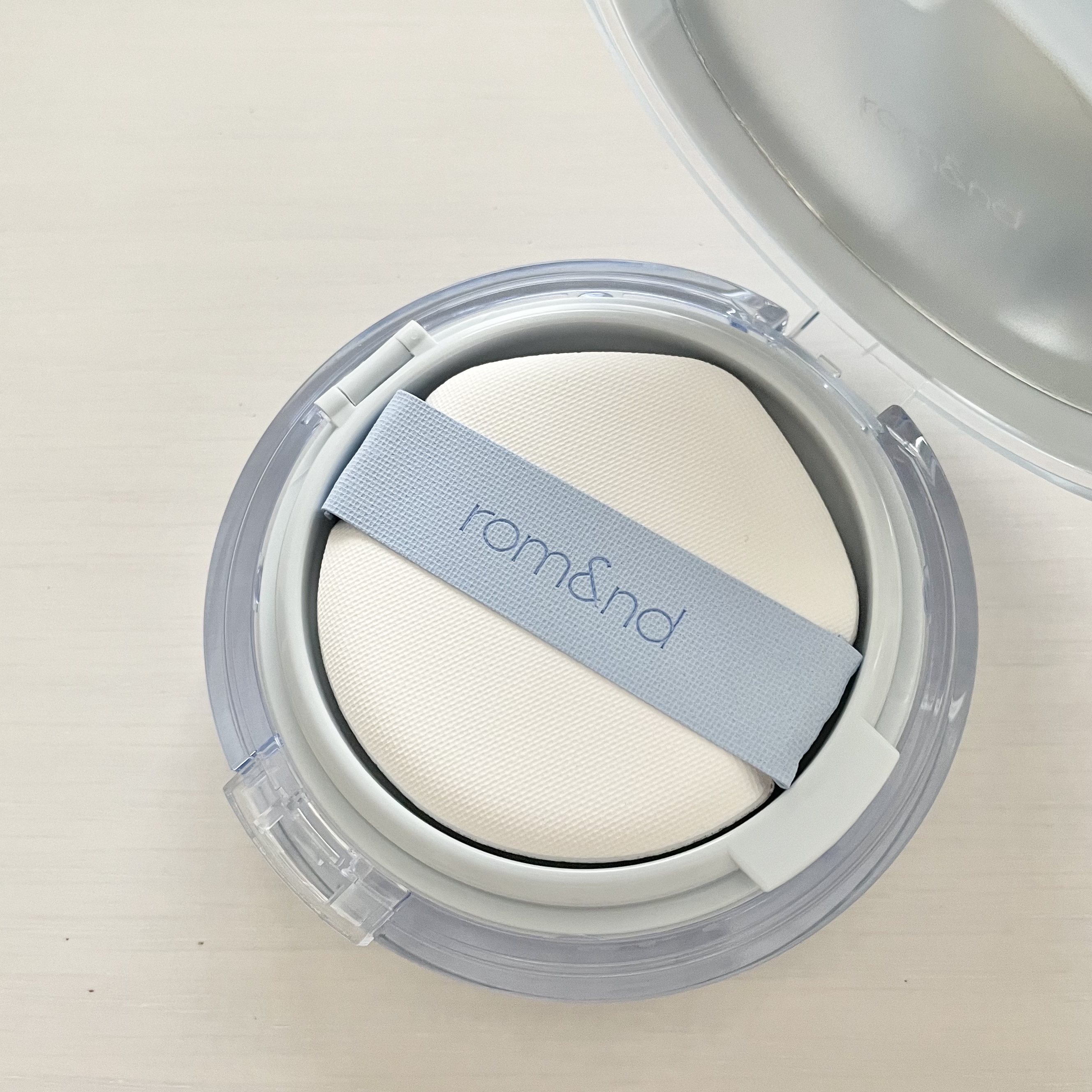 ベアウォータークッション 03 ナチュラル21/rom&nd/クッションファンデーションを使ったクチコミ（2枚目）