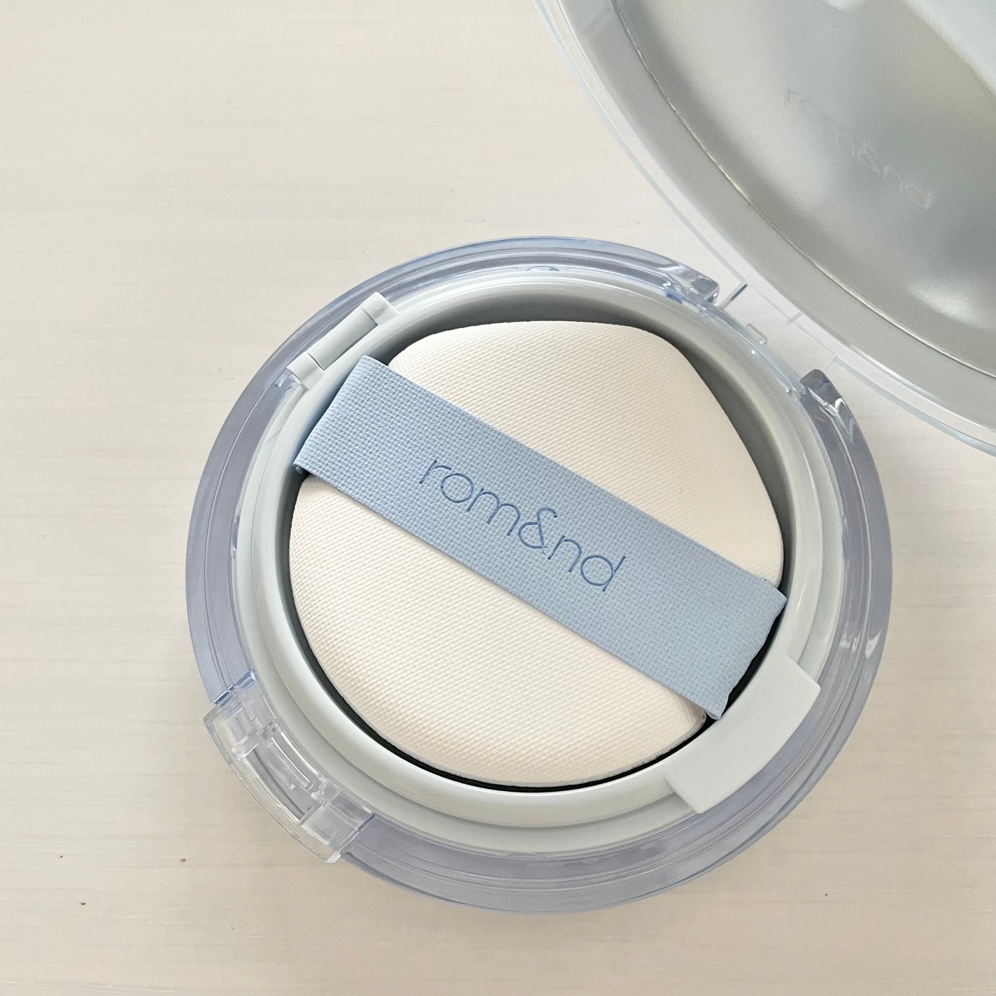 ベアウォータークッション/rom&nd/クッションファンデーションを使ったクチコミ(2枚目)