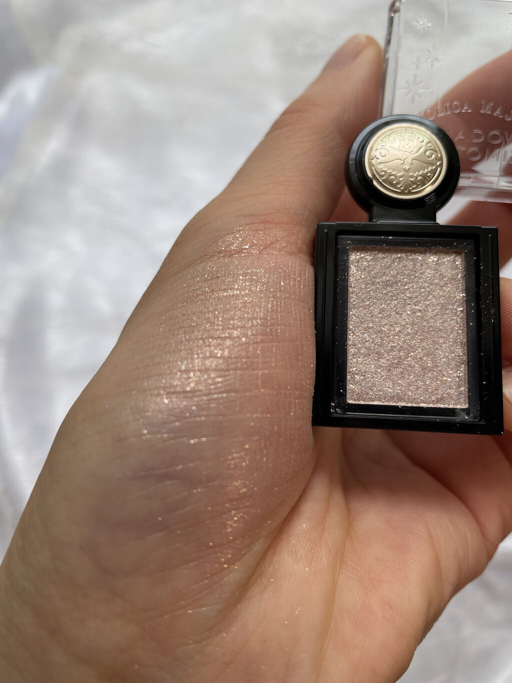 シャドーカスタマイズ (フローティング)/MAJOLICA MAJORCA/単色アイシャドウを使ったクチコミ（2枚目）