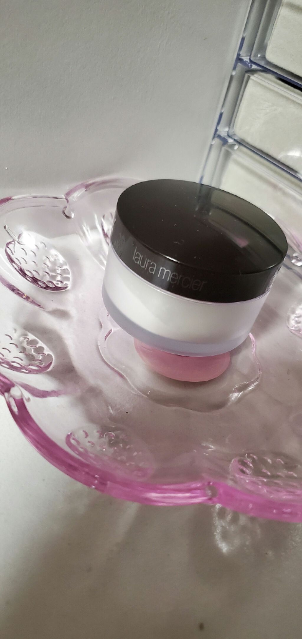 シークレット ブライトニング パウダー/ローラ メルシエ/ルースパウダーを使ったクチコミ(1枚目)