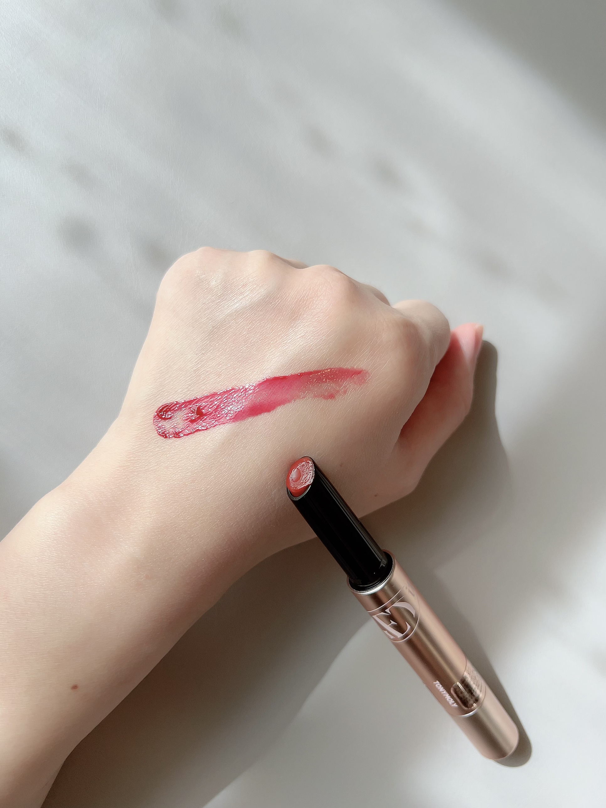 ゲットイットティントグレーズバーム 02 ベリープラム/TONYMOLY/リップティントを使ったクチコミ（1枚目）