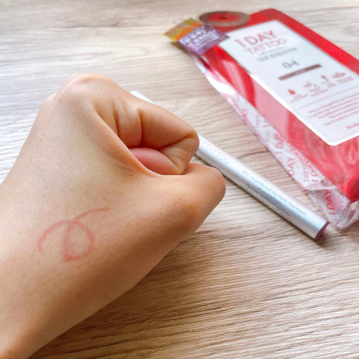 1DAY TATTOO プロキャスト ザ・アイライナー/K-パレット/リキッドアイライナーを使ったクチコミ(1枚目)