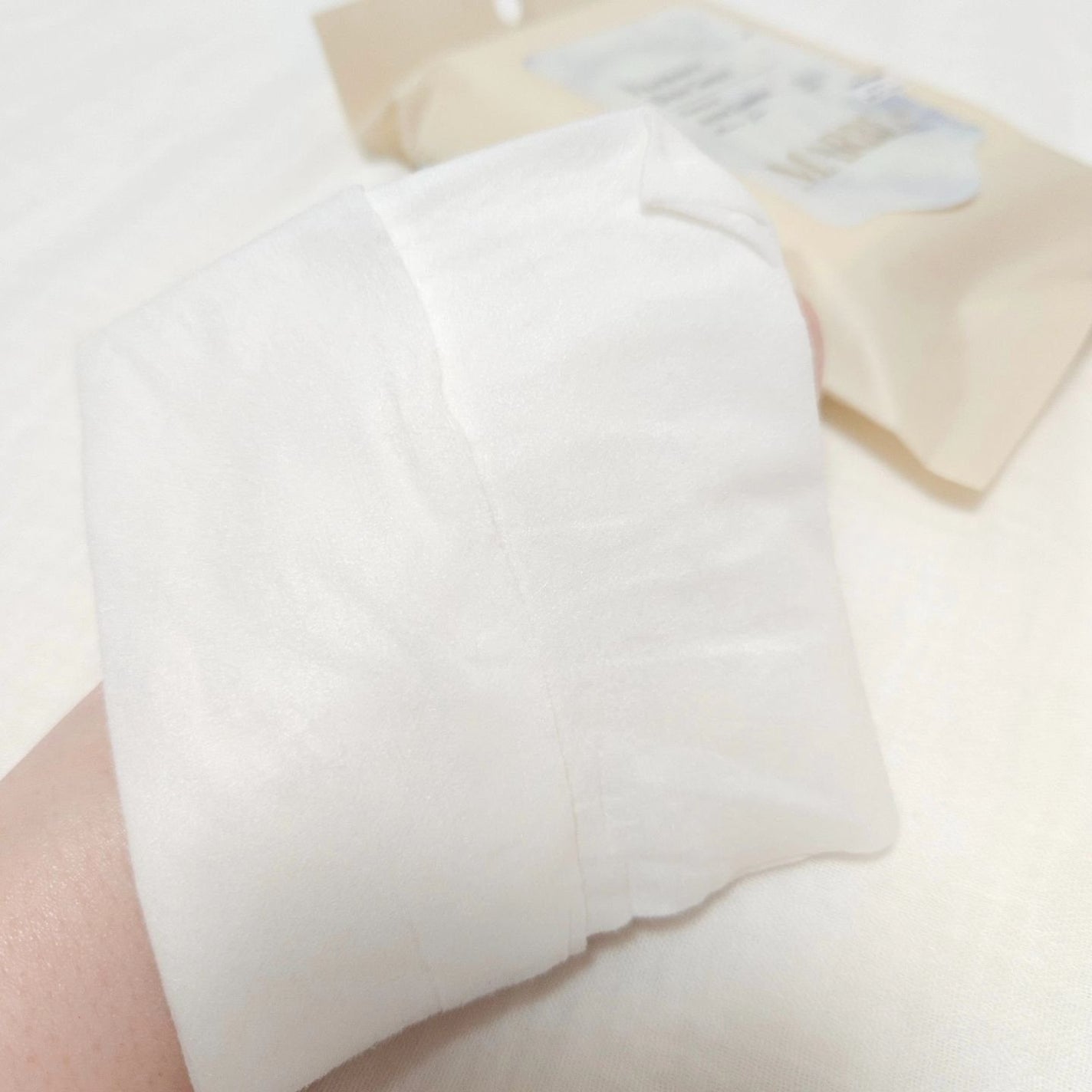 siki on LIPS 「SWATiMARBLeフレグランスボディシートENCREWに登..」(3枚目)