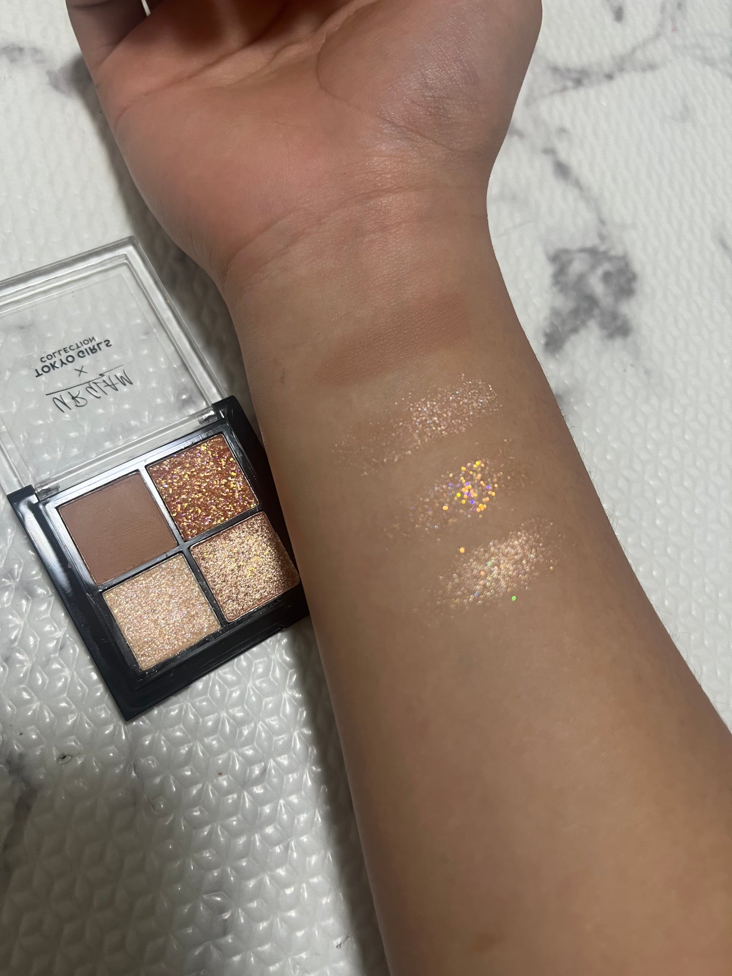 R on LIPS 「【使った商品】ユーアーグラムのアイシャドウ【色味】マジで可愛い..」(3枚目)