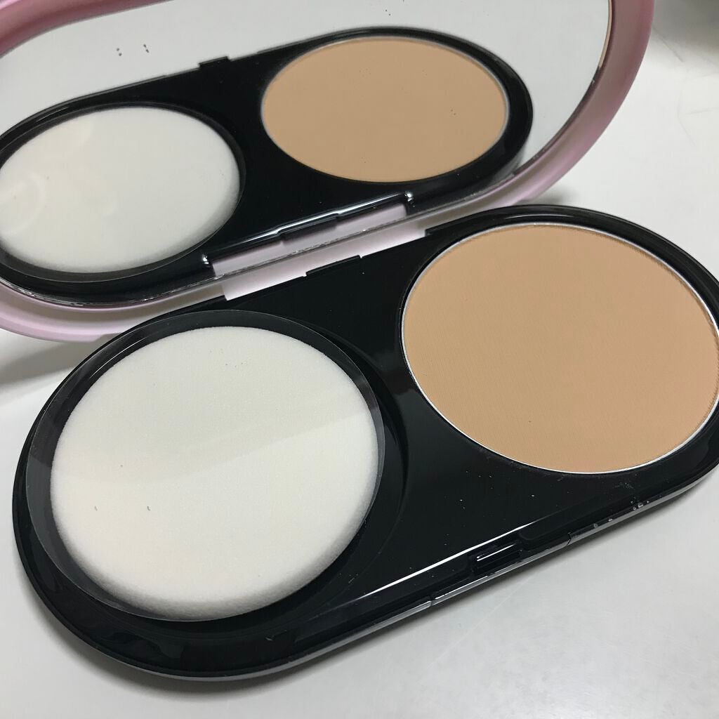 ライトフル C+ SPF 30 ファンデーション/M・A・C/パウダーファンデーションを使ったクチコミ(2枚目)