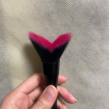 UR GLAM　V POWDER BRUSH（Vパウダーブラシ）/U R GLAM/メイクブラシを使ったクチコミ（2枚目）