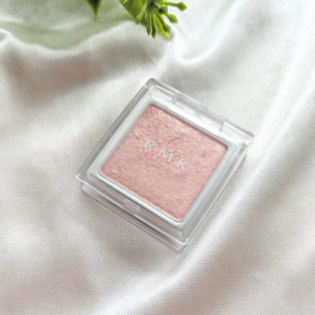 インジーニアス パウダーアイズ N/RMK/単色アイシャドウを使ったクチコミ(1枚目)