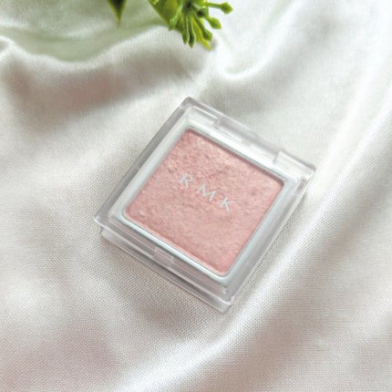 インジーニアス パウダーアイズ N/RMK/単色アイシャドウを使ったクチコミ(1枚目)