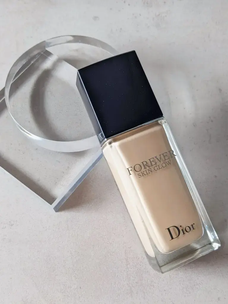 ディオールスキン フォーエヴァー フルイド グロウ/Dior/リキッドファンデーションを使ったクチコミ(1枚目)