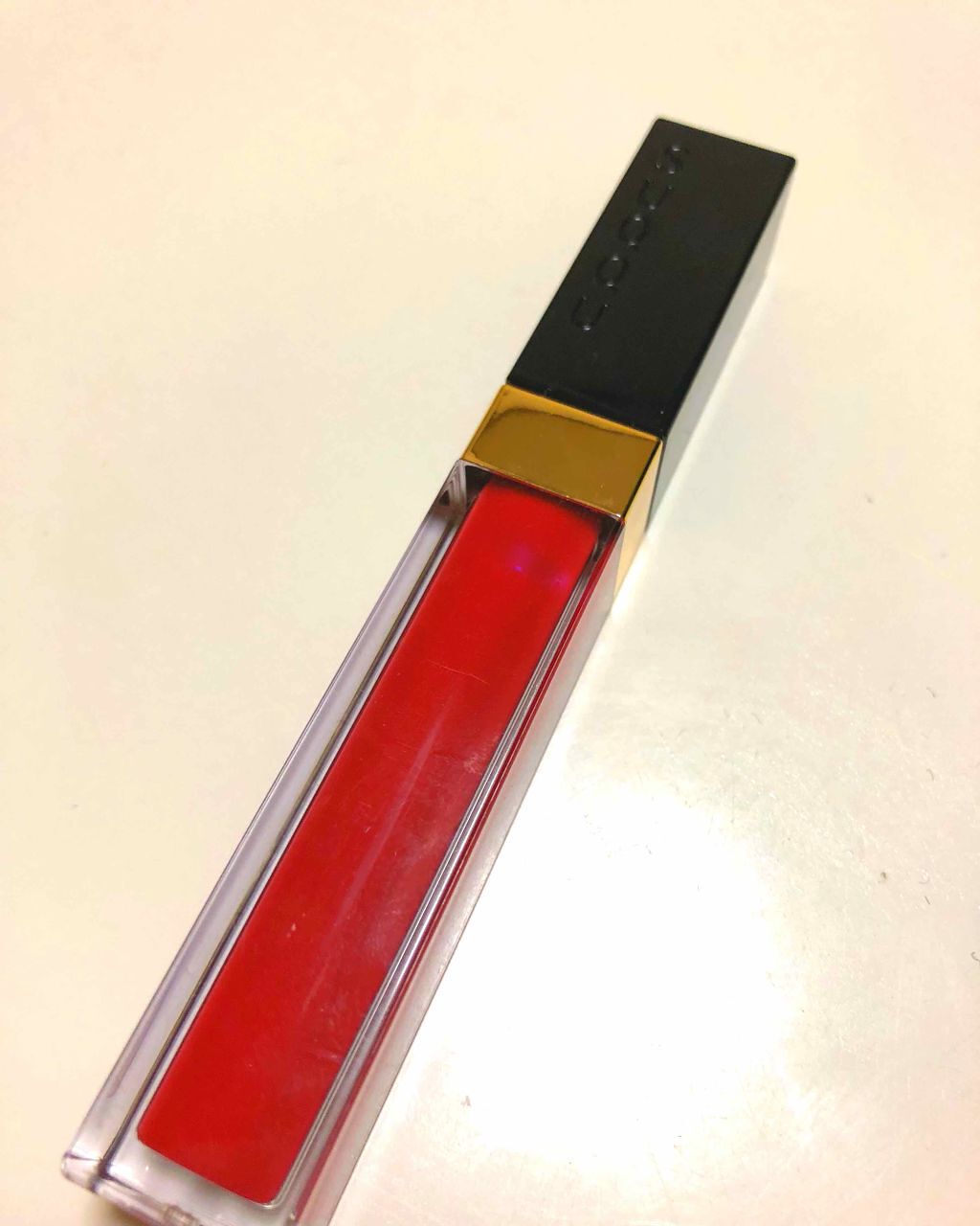 SUQQU フロウレス リップ グロスのクチコミ「08 赤蜜

透明感がありながら
きちんと発色してくれます。

スパチュラが細く、適度な量を出.....」（1枚目）