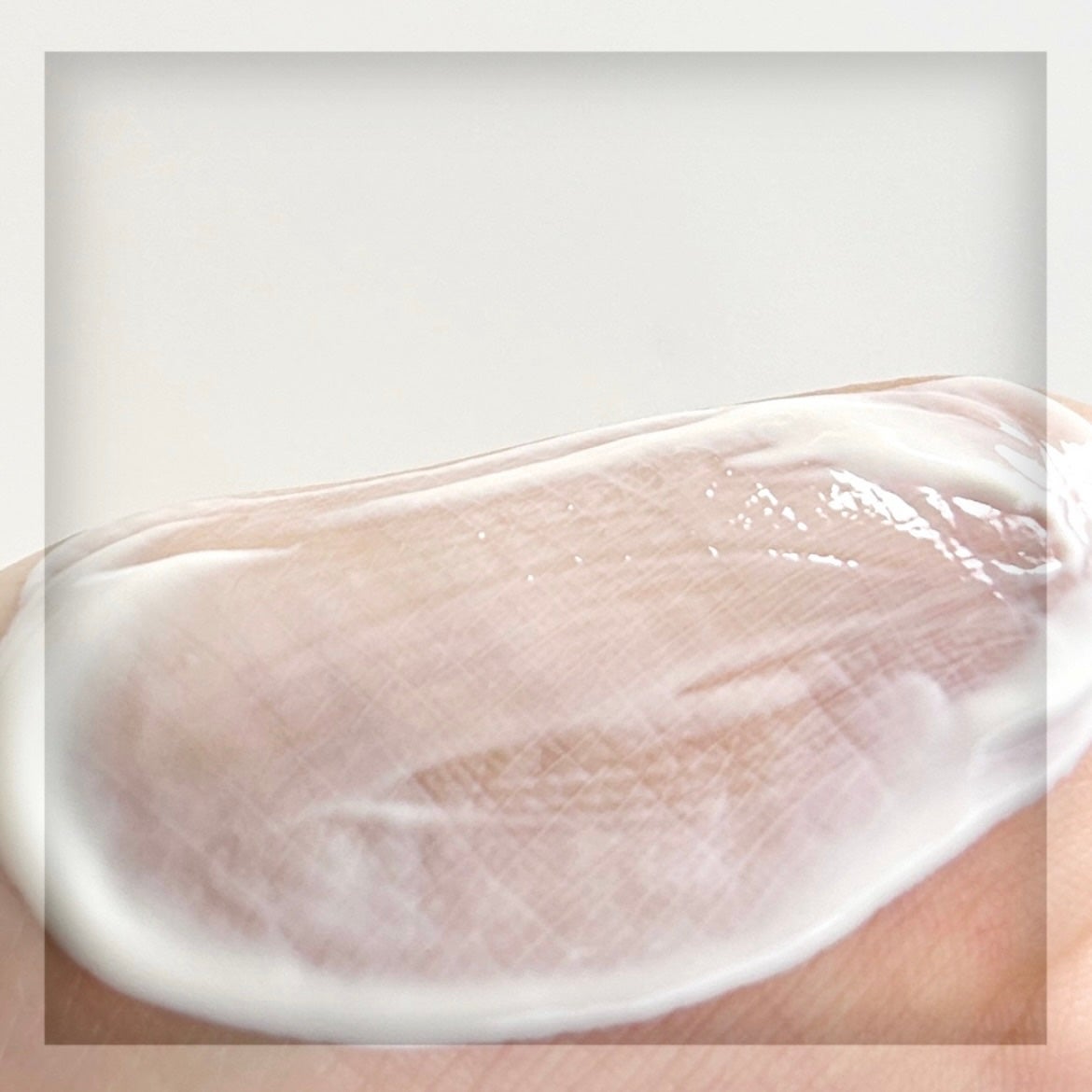 ヴィーガン リリーフ サン エッセンス /athé/日焼け止めクリームを使ったクチコミ(9枚目)