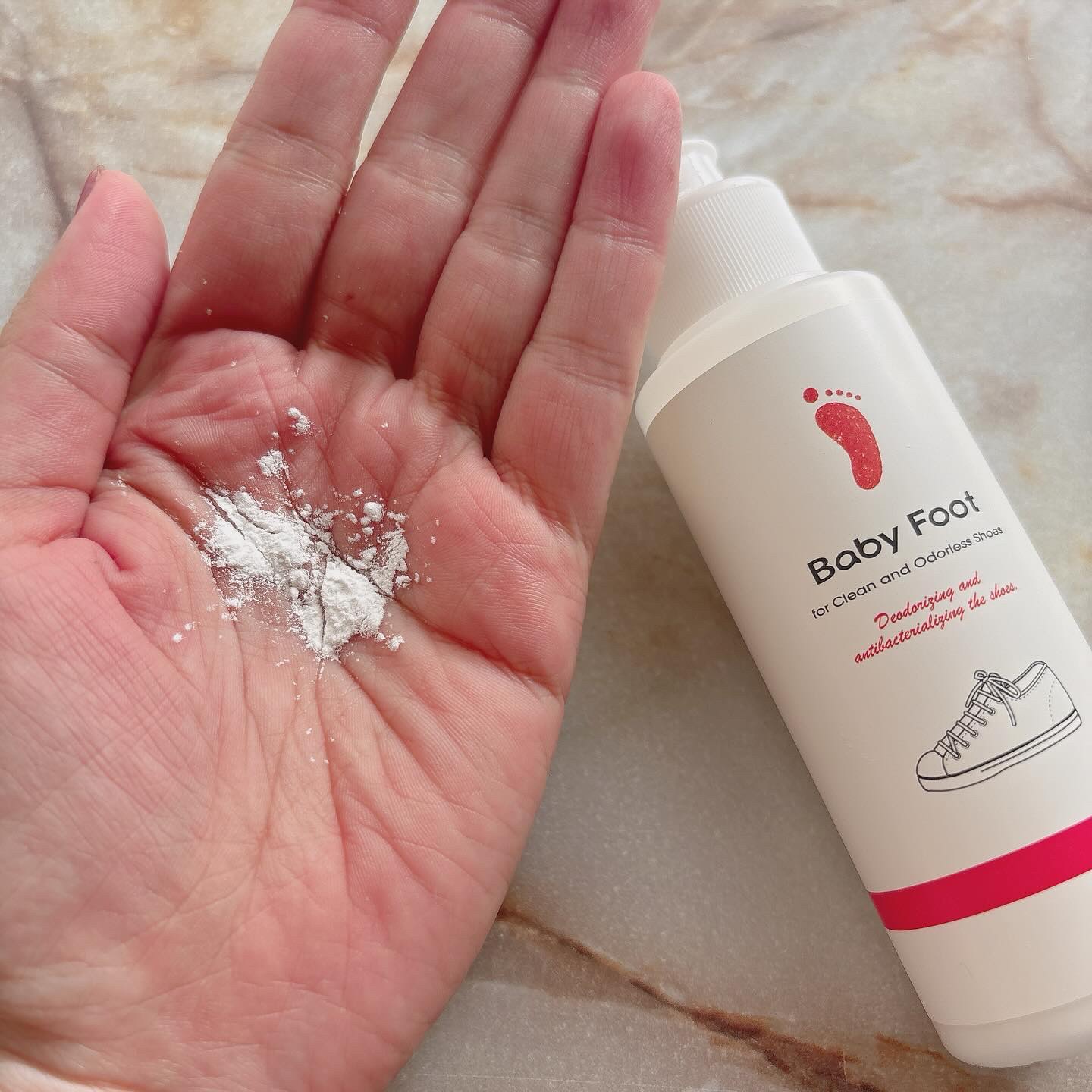 靴の消臭除菌パウダー/ベビーフット/レッグ・フットケアを使ったクチコミ（2枚目）