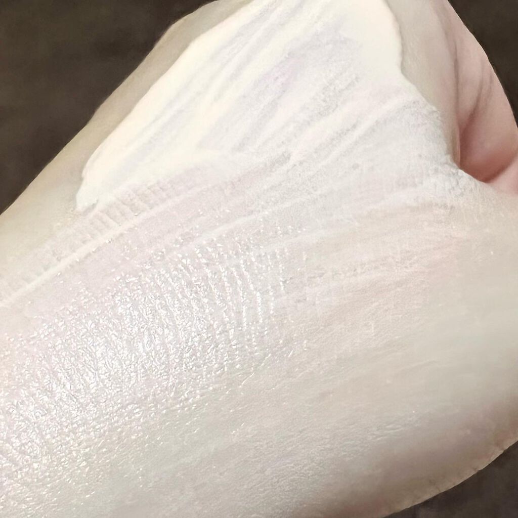 ボーン ディス ウェイ グロウ モイスチュアライジング メイクアップ プライマー/Too Faced/化粧下地を使ったクチコミ（3枚目）