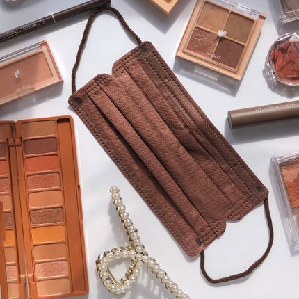 おさとう@フォロバ on LIPS 「イエベ秋が盛れるブラウンマスク!🤎Qoo10のアイリスオーヤマ..」(1枚目)