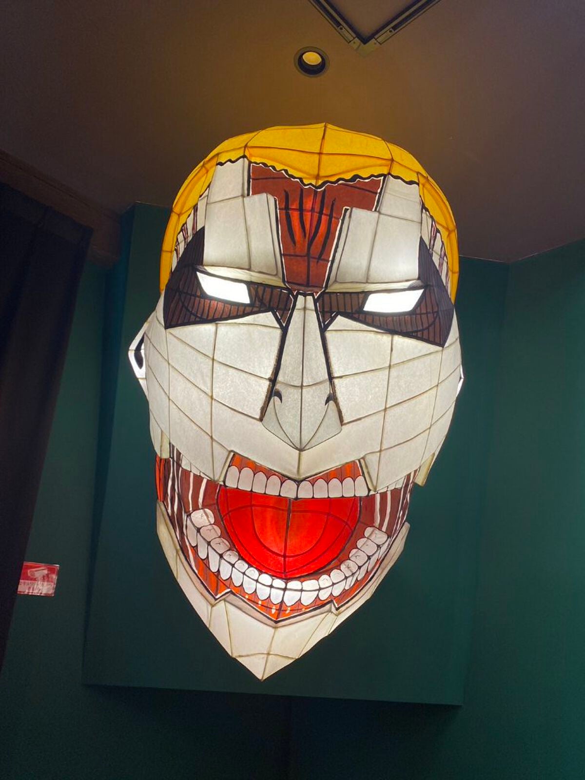 サナ on LIPS 「大分の進撃の巨人に行ってきました!自分のお土産にかってきました..」(5枚目)