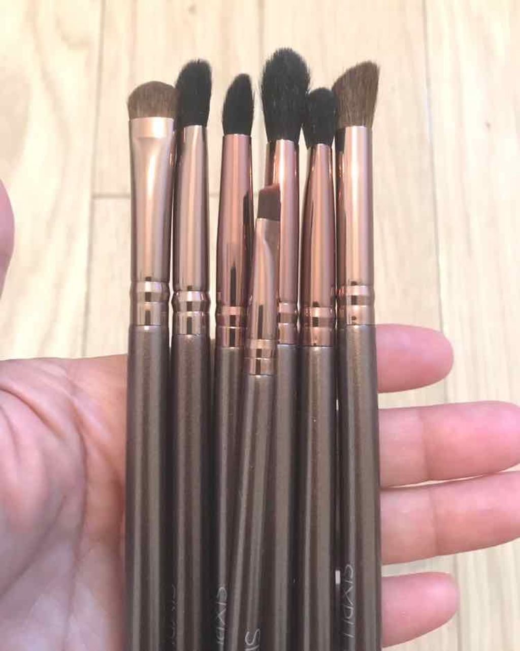 SIXPLUS コーヒー色アイメイクブラシ7本セット/SIXPLUS/メイクブラシを使ったクチコミ（3枚目）