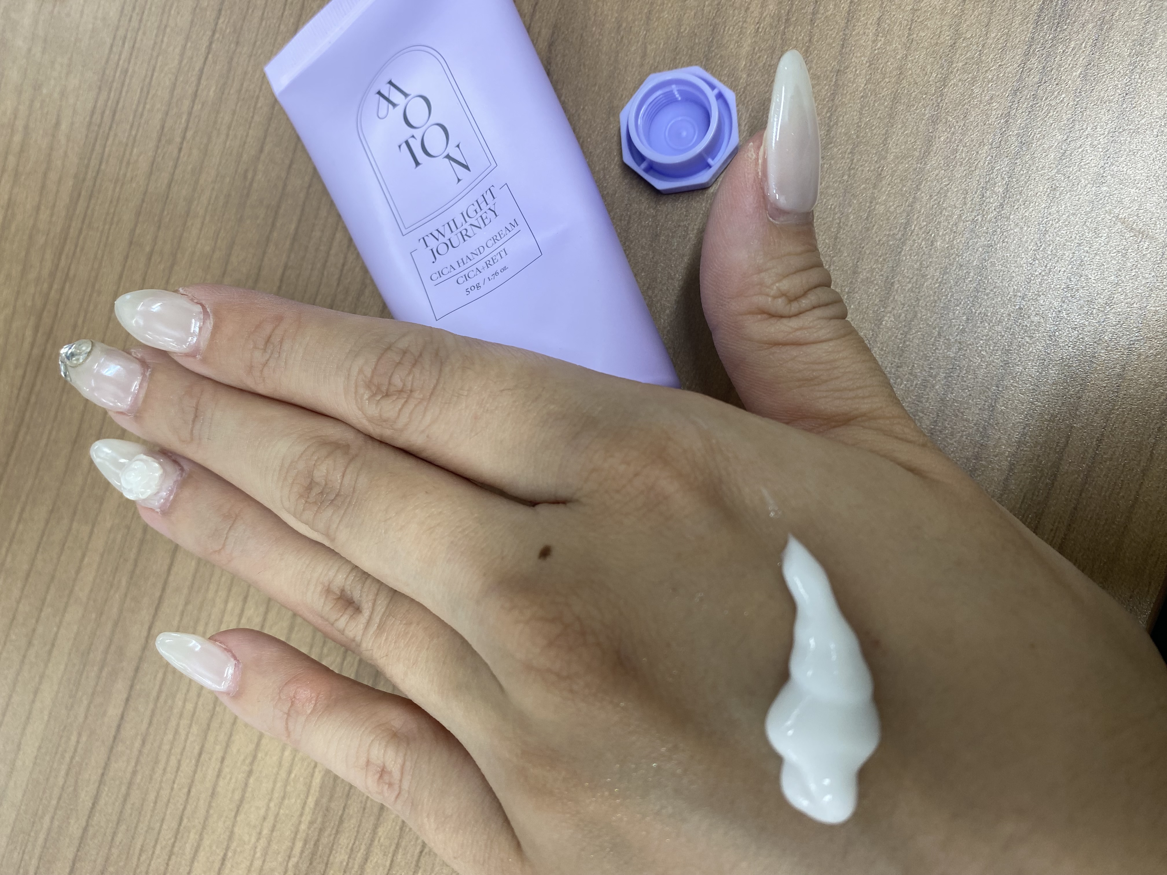 シルクハンドクリーム TWILIGHT JOURNEY/MOTON/ハンドクリームを使ったクチコミ（3枚目）