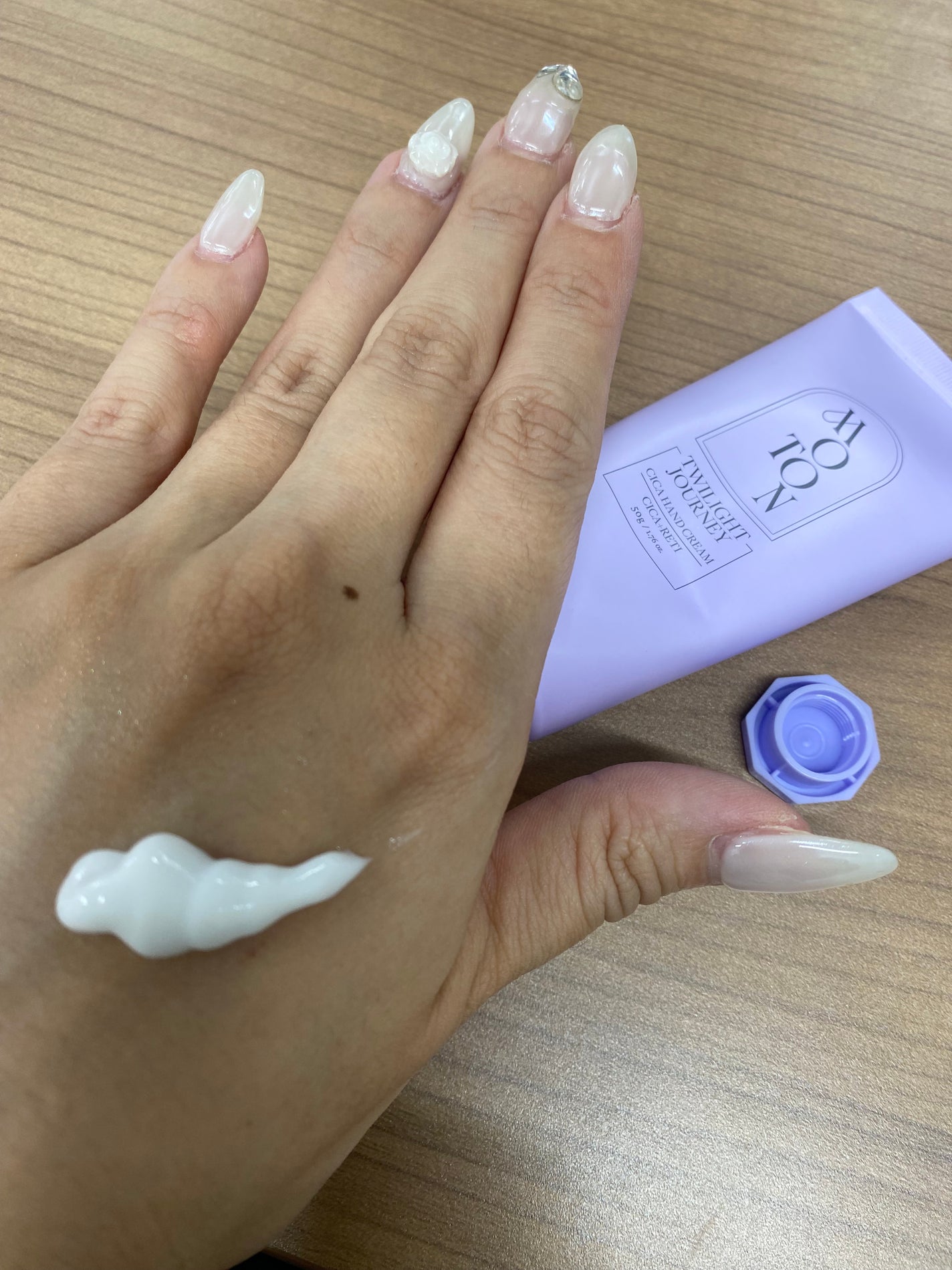 シルクハンドクリーム TWILIGHT JOURNEY/MOTON/ハンドクリームを使ったクチコミ(3枚目)