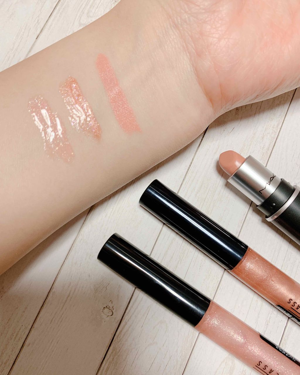 オンザゴー ヌード ミニ リップ キット /M・A・C/リップグロスを使ったクチコミ(2枚目)