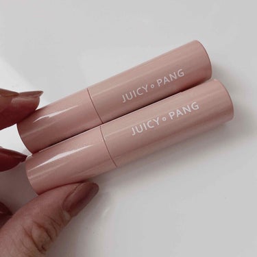 ⭐️ オピュ　JUICY-PANG SPARKLING TINT
　　CR 01 ナツメ
　　RD02 ヤマブドウ

とぅるとぅるキラキラかわいいです🙆‍♀️
ティントだけど乾燥も気にならないしとても良