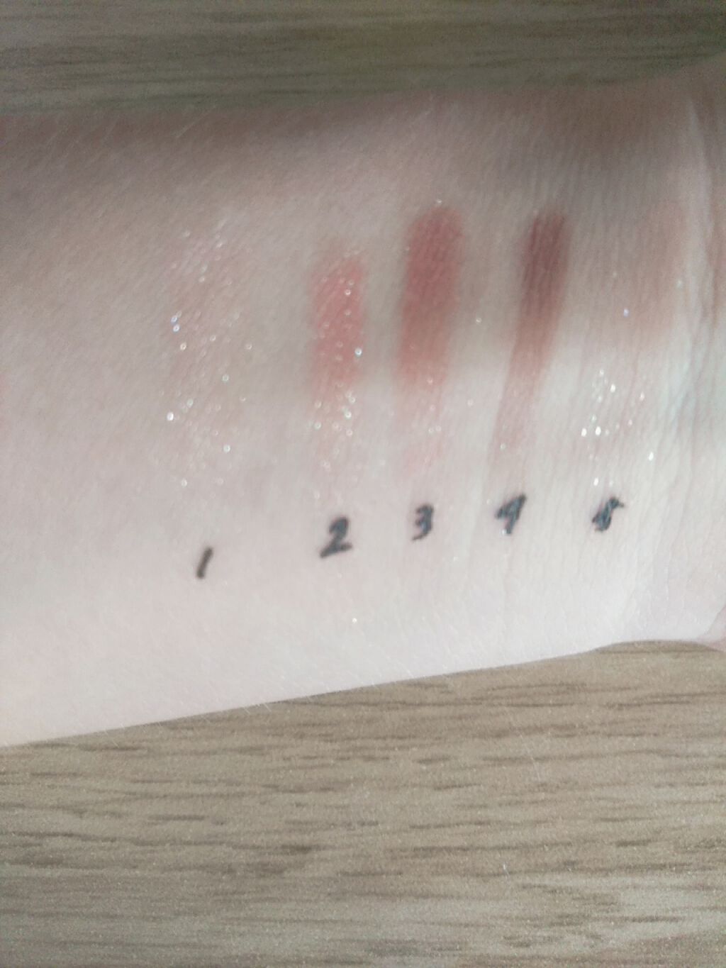 YUNA on LIPS 「このアイシャドウはキャンメイクのアイシャドウの中でも、とても大..」(4枚目)