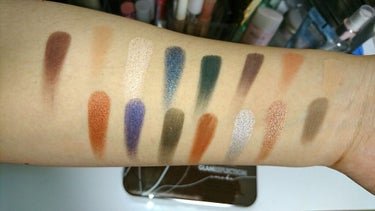 Glam Reflection - 15 Color Shadow Palette :Smoke/bh cosmetics/アイシャドウパレットを使ったクチコミ（2枚目）