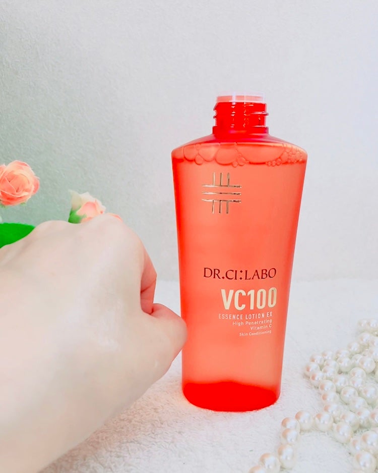 m/フォロバ100 on LIPS 「「VC100エッセンスローションEX」透明感、リミットレス。※..」(3枚目)