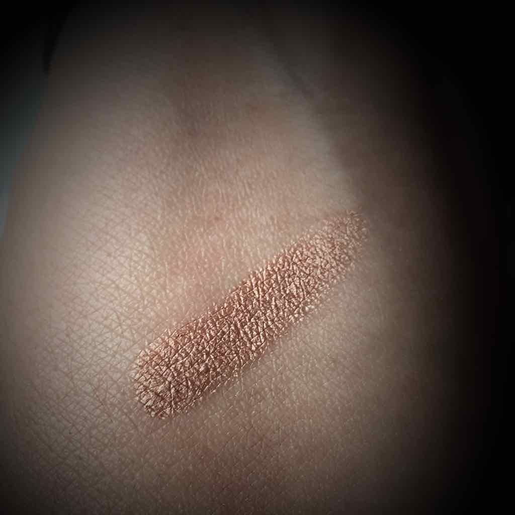 シャイニーアイシャドウ/DAISO/スティックアイシャドウを使ったクチコミ（2枚目）