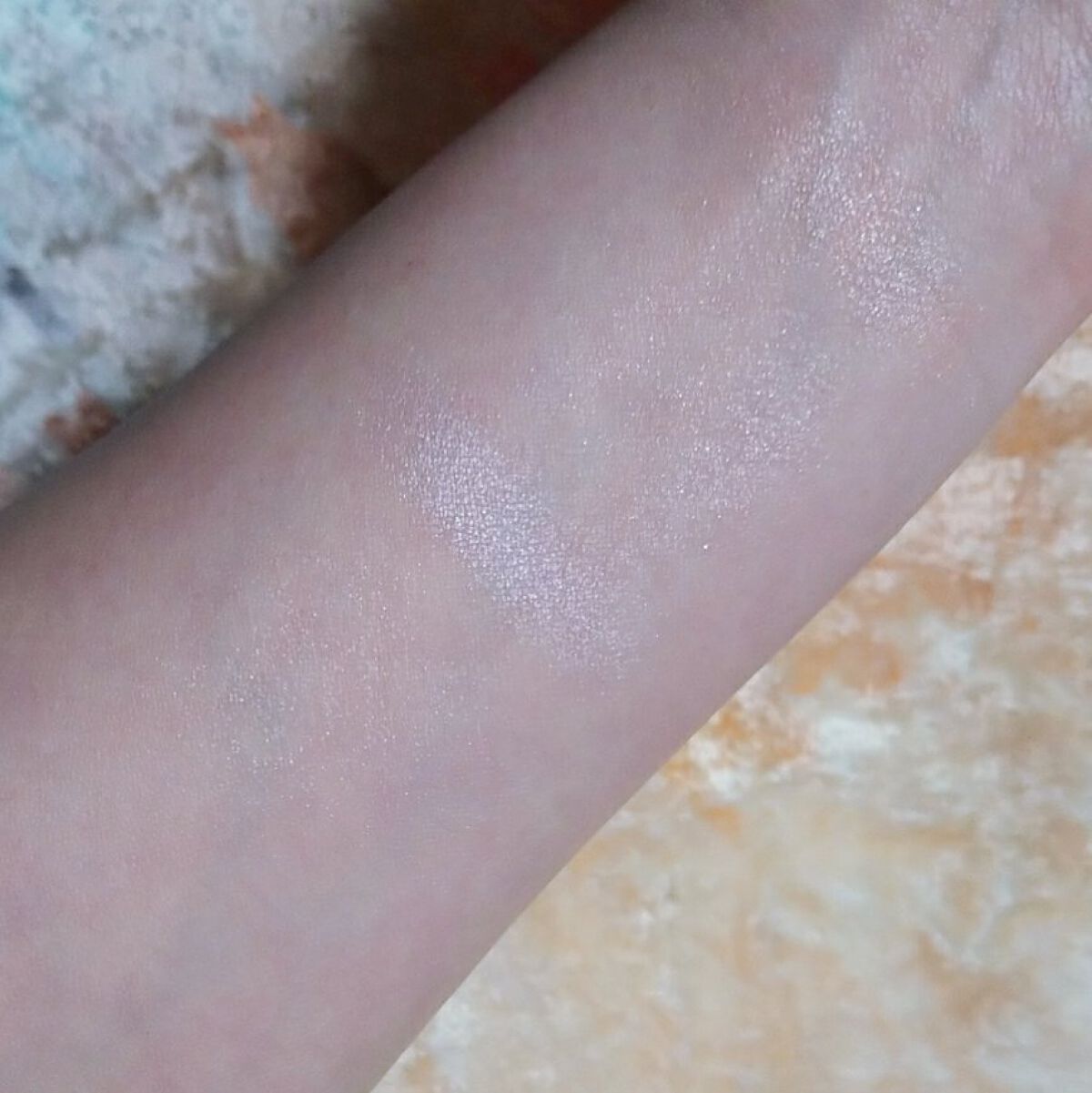 パールグロウニュアンサー/CEZANNE/パウダーハイライトを使ったクチコミ(5枚目)