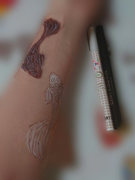 サラダdeフルーツカラーリキッドアイライナーWP 05 ココナッツ/FLORTTE/リキッドアイライナーの画像