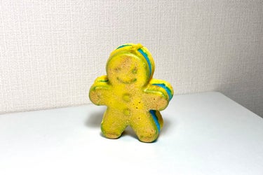 
LUSHのキャッチ ミー イフ ユーキャン、購入しました〜ಠ_ಠ


バターみたいなのが乗ってて、青が先に溶けてその後黄色が溶けて、お風呂の色は黄緑になりました〜ಠ_ಠ





癒されましたಠ_ಠ♡