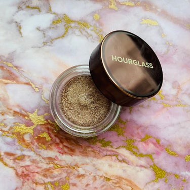 HOURGLASS  Scattered Light Glitter Eyeshadow/HOURGLASS/ジェル・クリームアイシャドウを使ったクチコミ（1枚目）