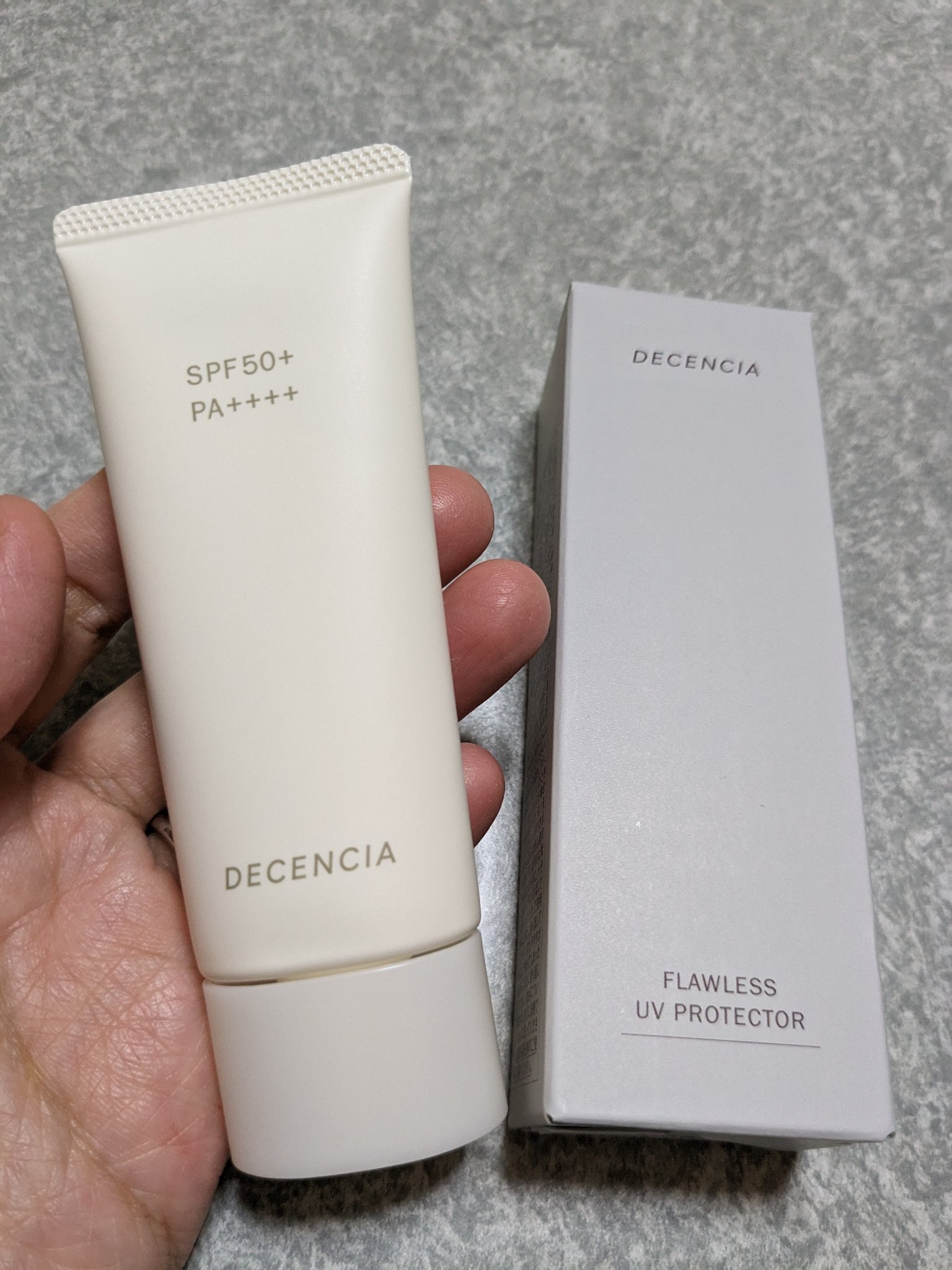 ディセンシア フローレス UVプロテクター/DECENCIA/日焼け止めローションを使ったクチコミ（1枚目）