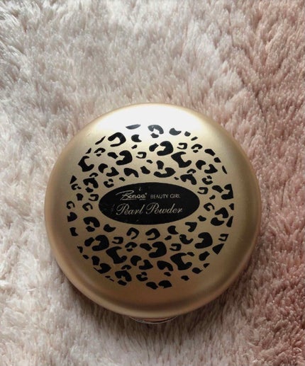 ベノア ベノア ビューティーガールパールパウダーのクチコミ「Benoa BEAUTY GIRL Pearl Powder✨
自然なパールの輝きをプラス.....」(1枚目)