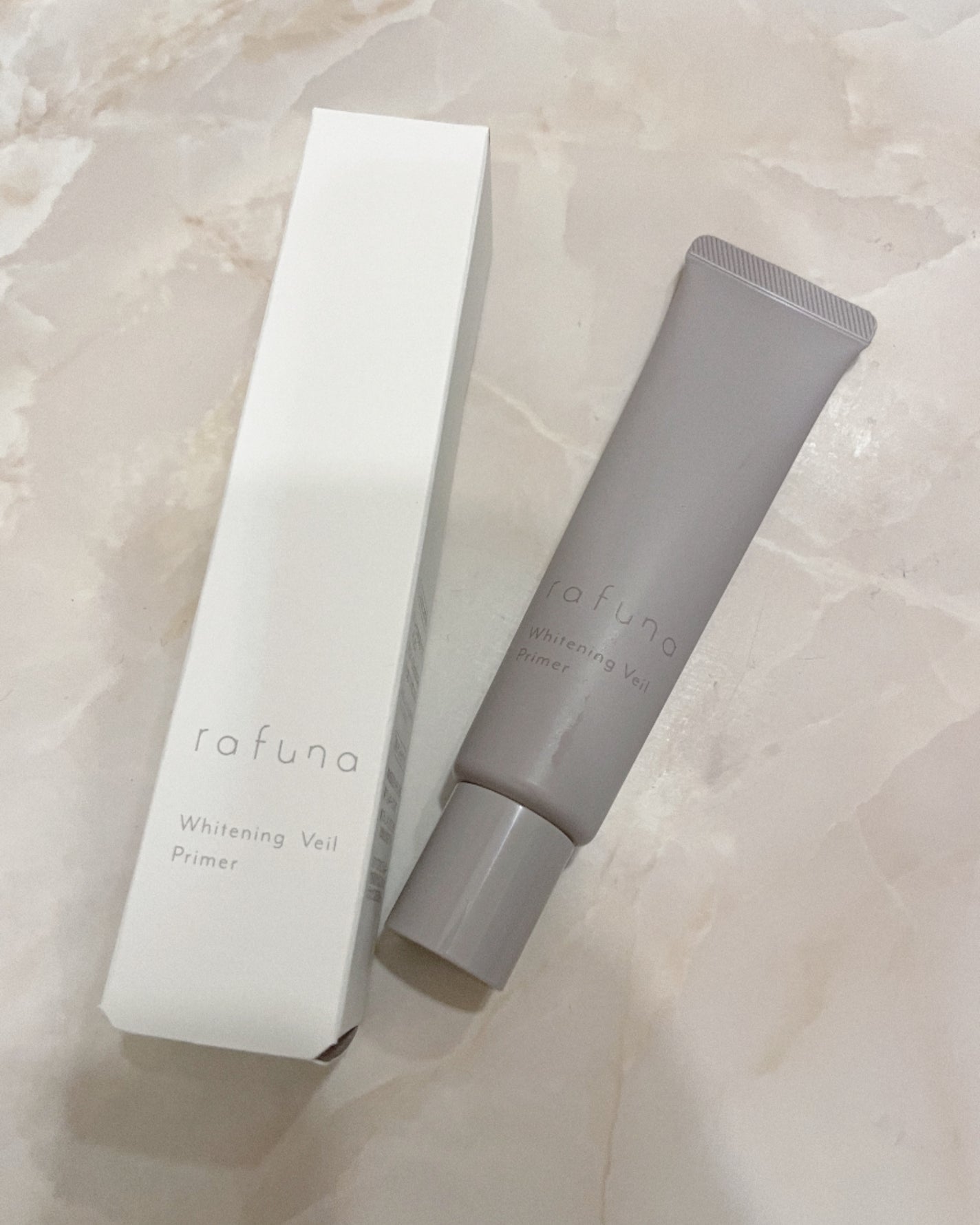 ゆー on LIPS 「肌に馴染みやすく、サラサラしていました。匂いもなく、使いやすい..」(1枚目)