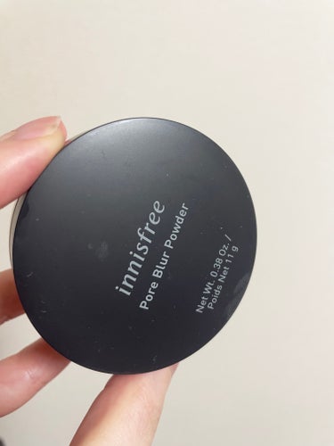 


●innisfree ポアブラー パウダー

Qoo10で購入。さらっさらになるパウダー。

パフでつけると結構跡つきやすいので、サッと伸ばすのが必要。
化粧ドロドロになるのほんと防げる。
ルース