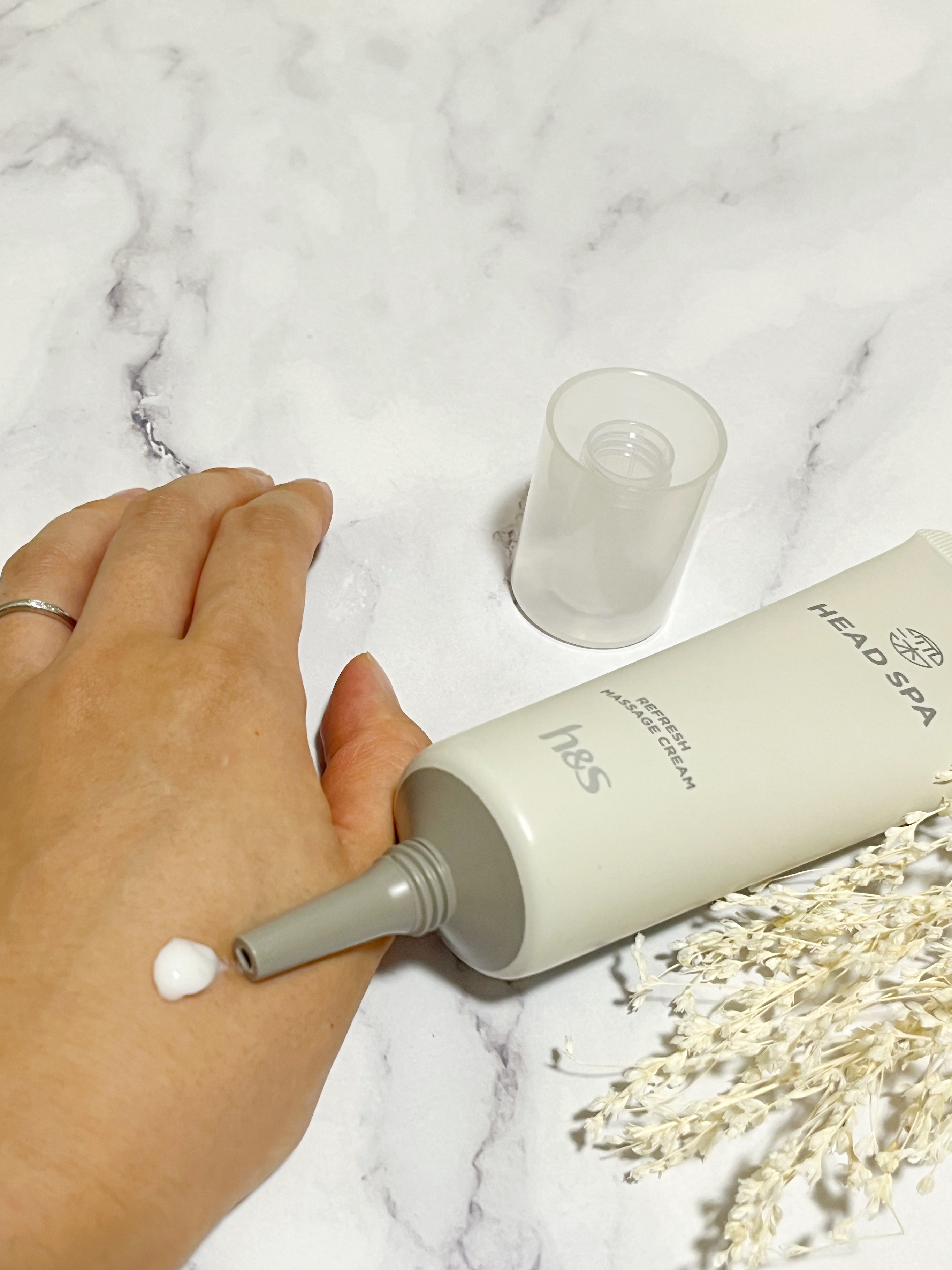 リフレッシュ マッサージクリーム/h&s/洗い流すヘアトリートメントを使ったクチコミ（2枚目）