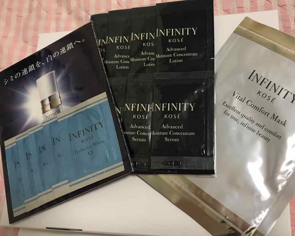 グラマラスリッチ アイパレット (クリスマスコフレ 2018)/Visée/メイクアップキットを使ったクチコミ（2枚目）