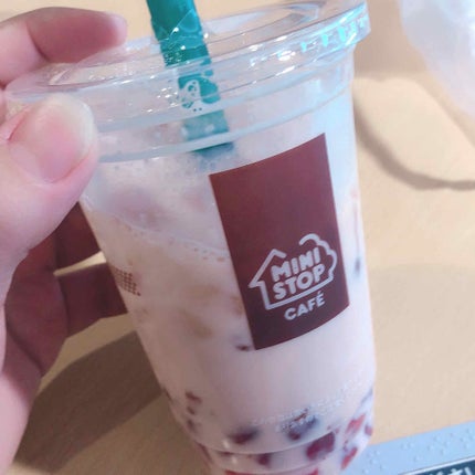 おもち on LIPS 「甘いもの補給😆子供を病院に連れてったら暴れに暴れてくれたので精..」(1枚目)