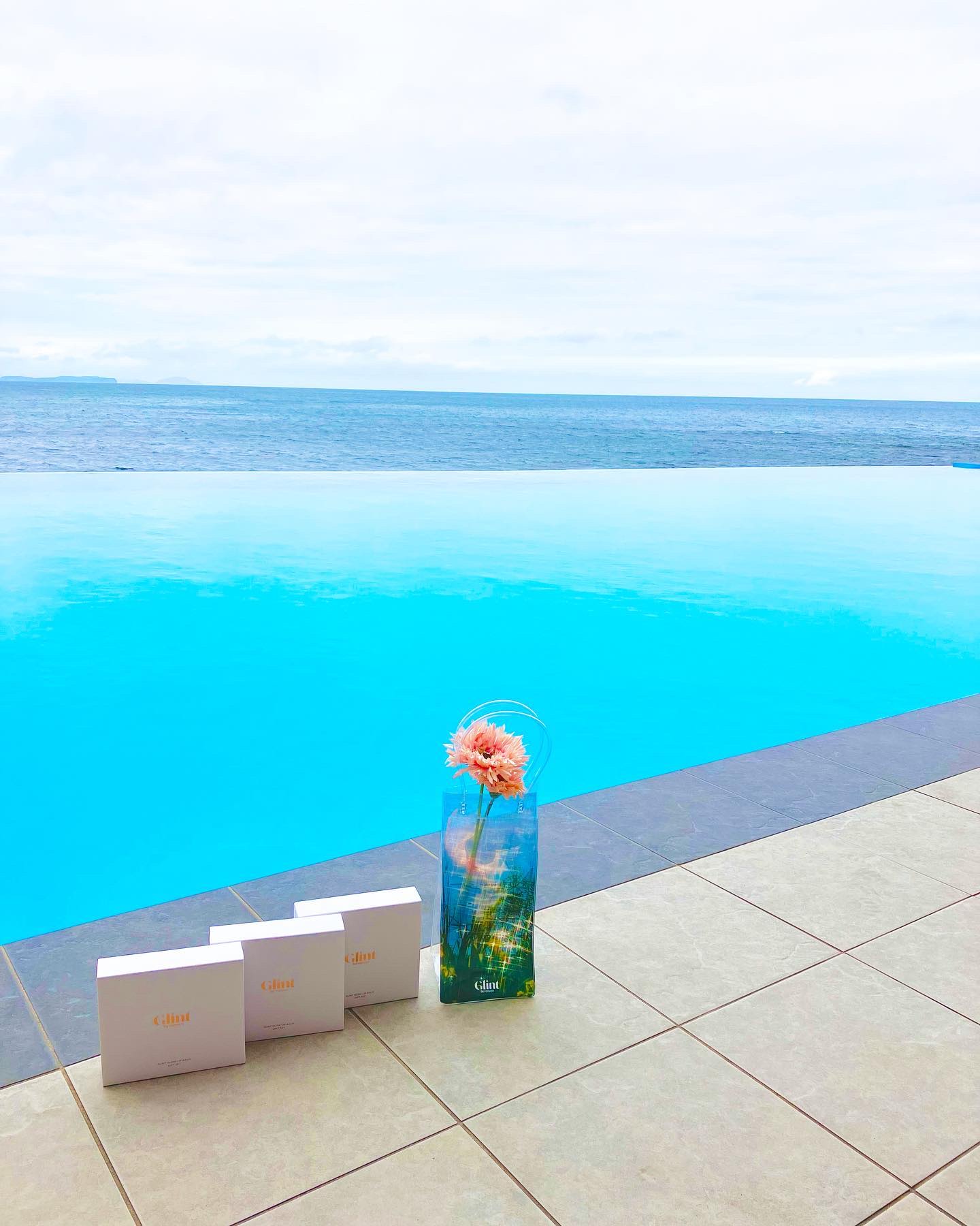 グローリップバームギフトセット Love From/Glint/メイクアップキットを使ったクチコミ（1枚目）