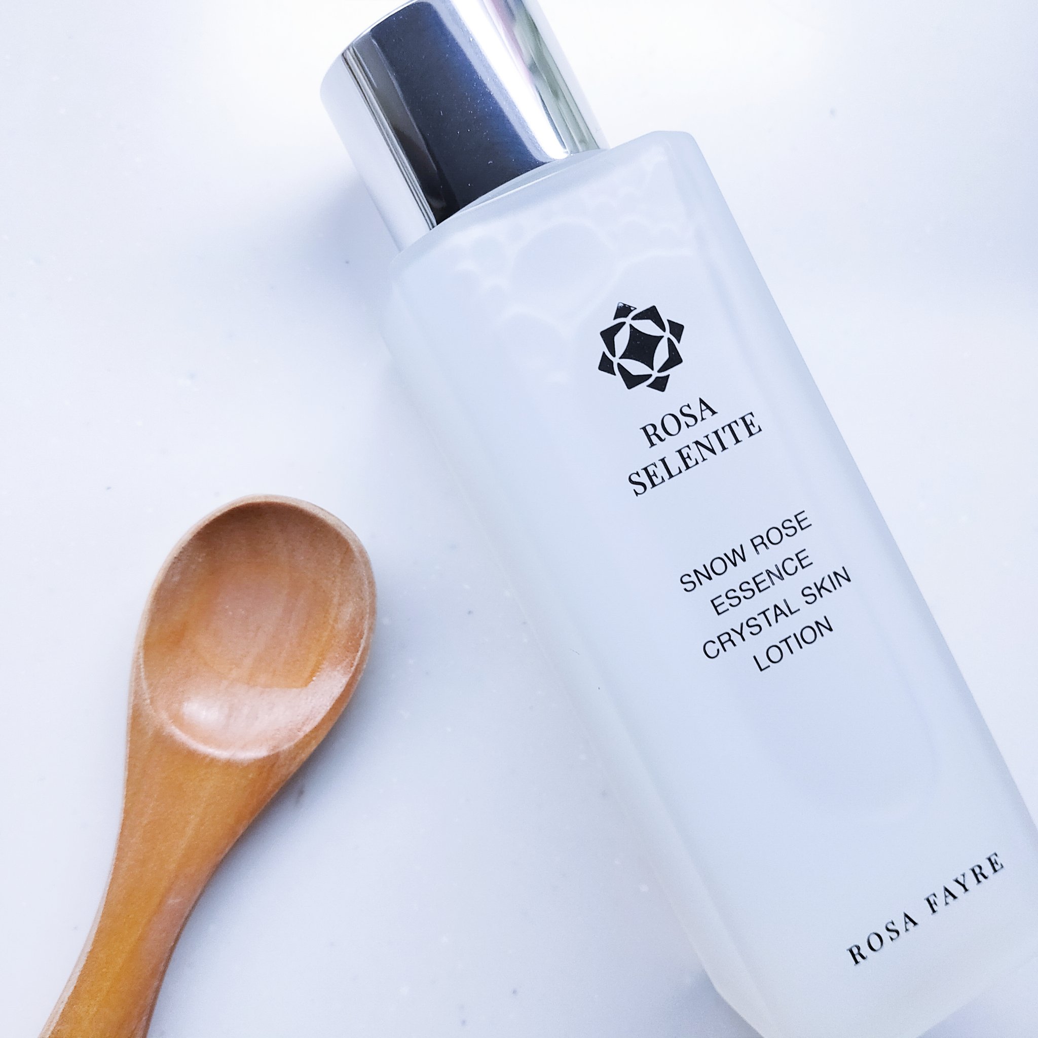 ロサ セレナイト スノーローズ エッセンス クリスタルスキン ローション/ROSA FAYRE/化粧水を使ったクチコミ（3枚目）