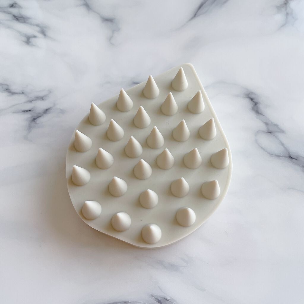 リラクシングマッサージブラシ/エトヴォス/スカルプブラシを使ったクチコミ（2枚目）