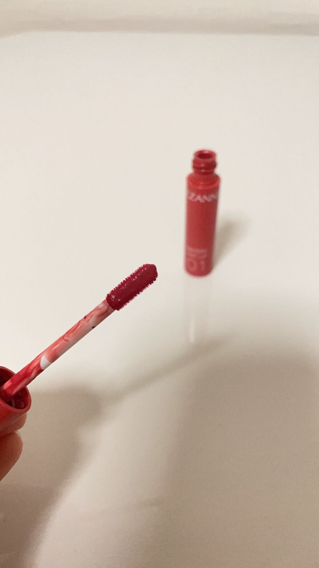 ジューシーラスティングティント/rom&nd/リップティントを使ったクチコミ(5枚目)