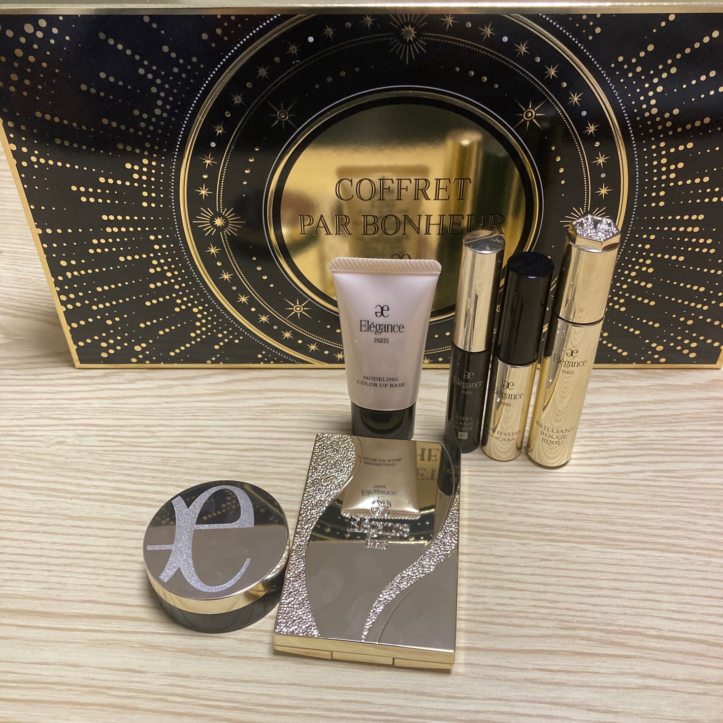 ゆつき on LIPS 「11月2日発売エレガンスコフレパルボヌールアイシャドウ✨ヌーヴ..」(1枚目)