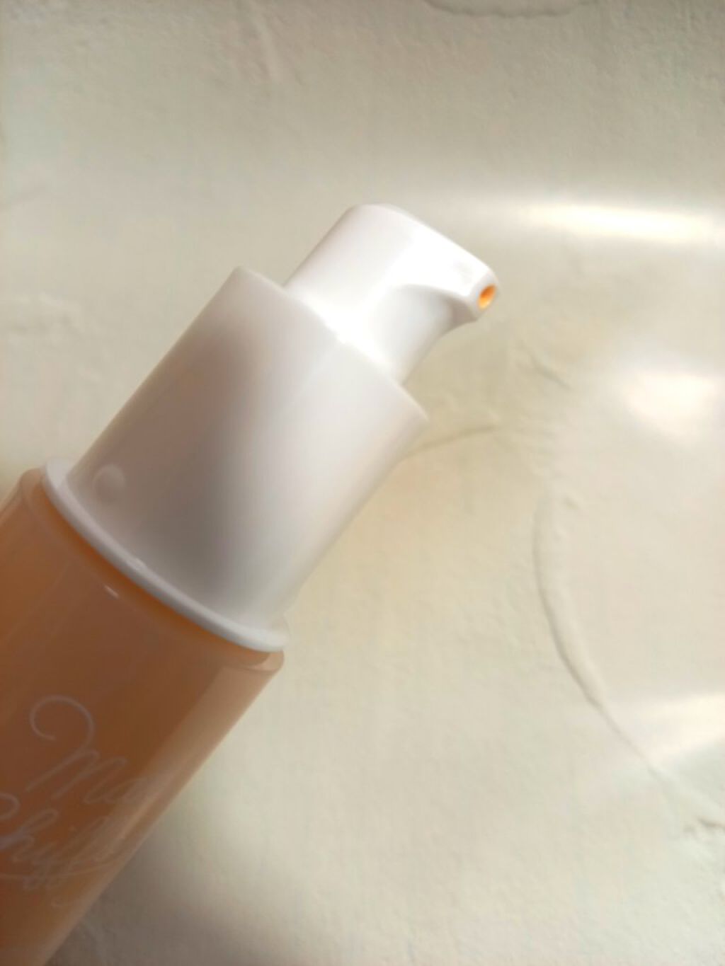 マットシフォン UVホワイトニングベースN/KiSS/化粧下地を使ったクチコミ（2枚目）